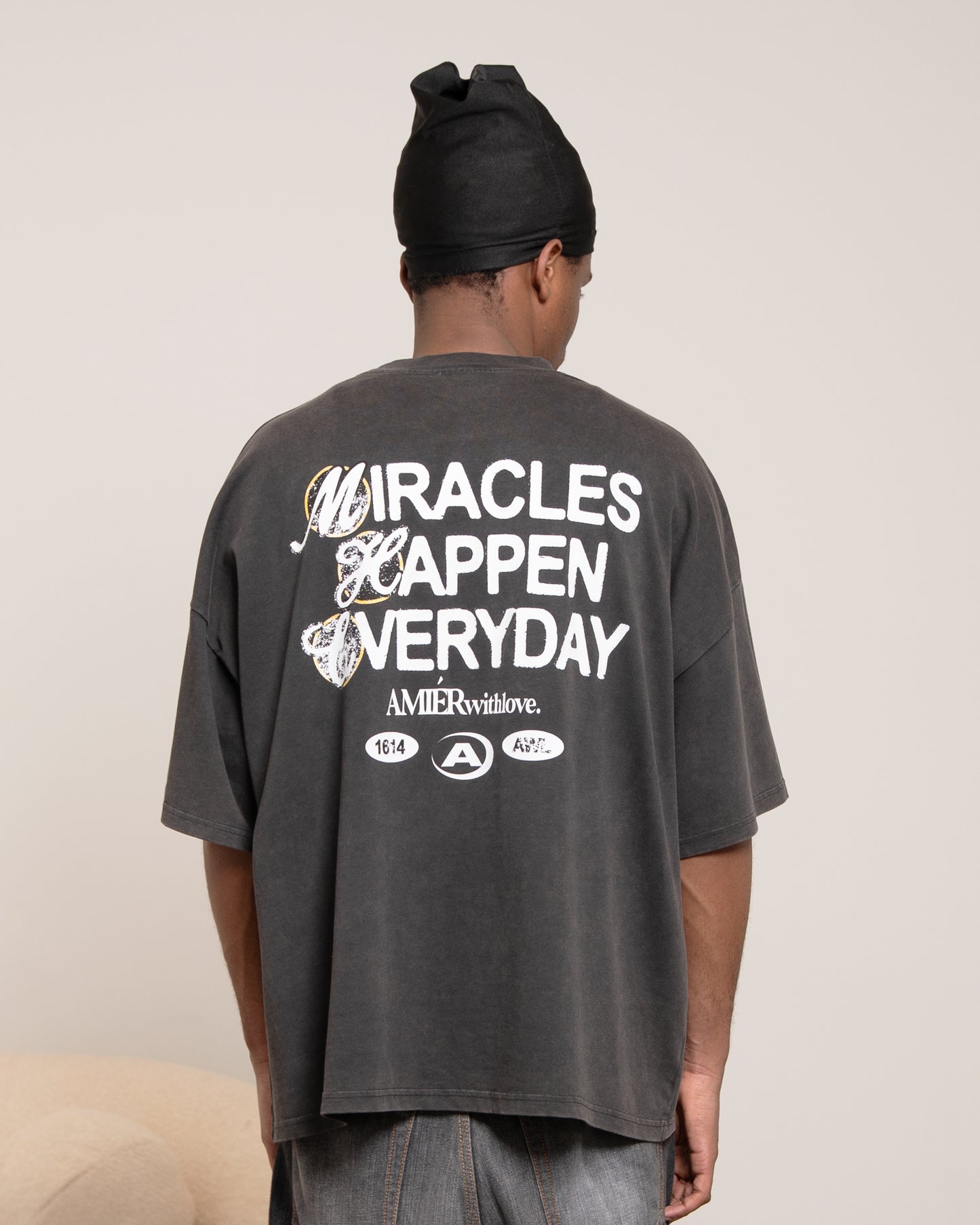 MIRACLES HAPPEN EVERYDAY TEE - FADED WASH